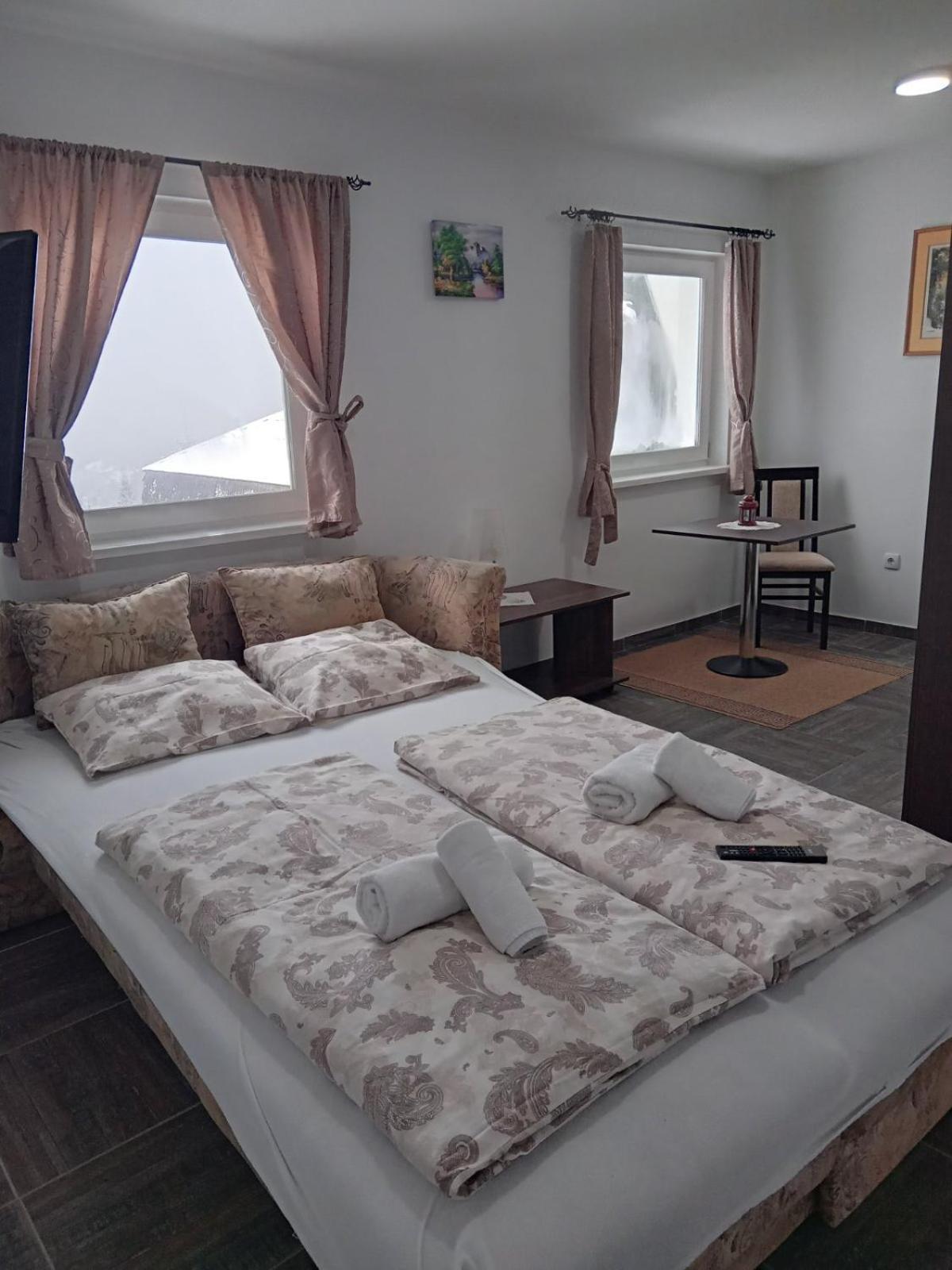 Vila Mozart - Apartments & Studios Κοπαόνικ Εξωτερικό φωτογραφία
